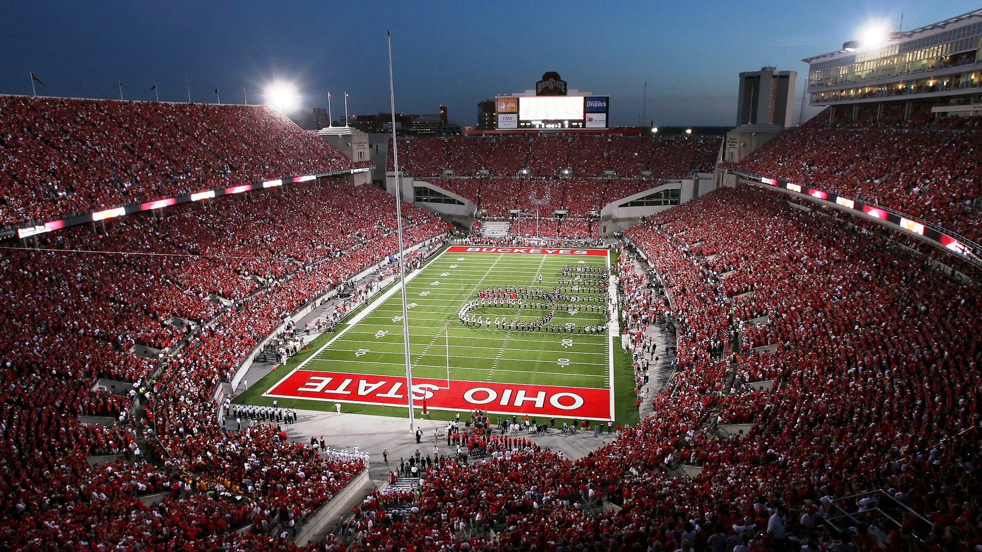 公牛季后赛首轮出局，球队面临阵容调整，公牛 季后赛